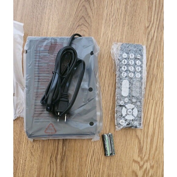 RCA Digital TV Converter DTA800 For Analog TV and Remote New Open Box DTA800 - Picture 3 of 6